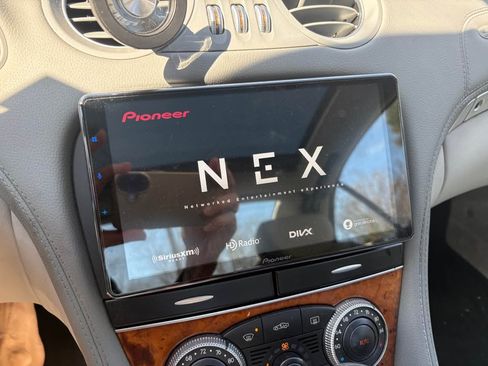 Used 2007 Mercedes-Benz SL 550 image 6