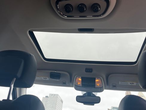 Used 2018 Dodge Durango SXT w/ Quick Order Package 2BB AWD/4WD image 13