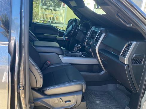 Used 2019 Ford F150 Raptor w/ Equipment Group 802A Luxury AWD/4WD image 12