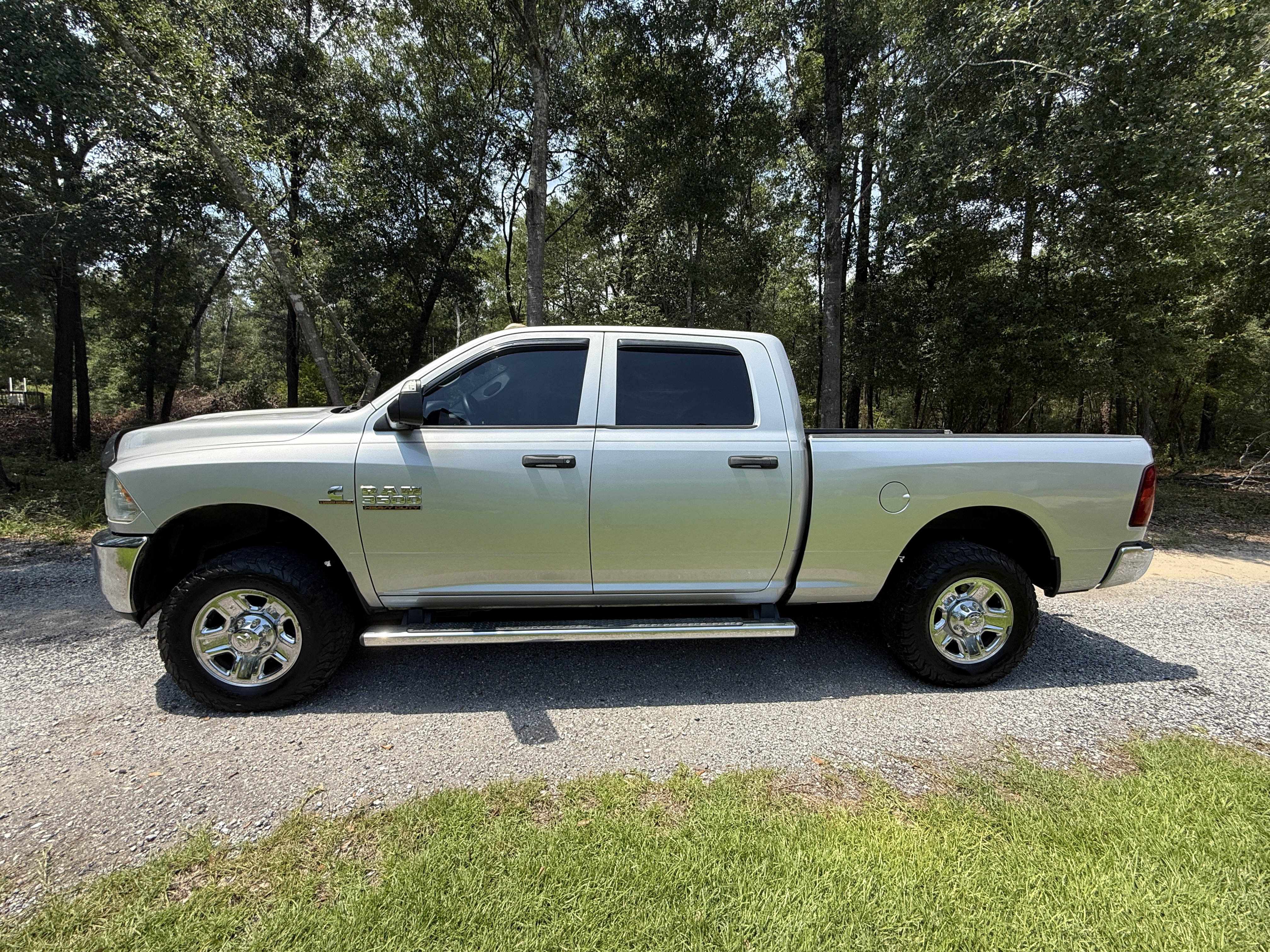 Used 2013 RAM 3500 Tradesman w/ Chrome Appearance Group AWD/4WD image 4