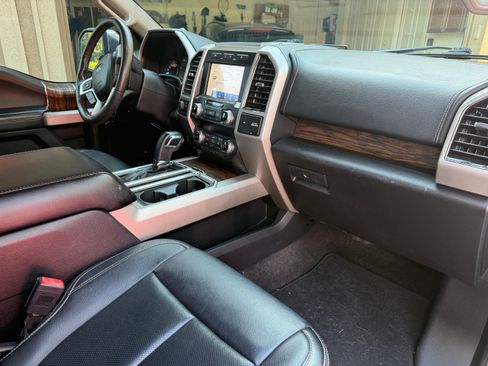 Used 2020 Ford F150 Lariat w/ Equipment Group 502A Luxury RWD image 10