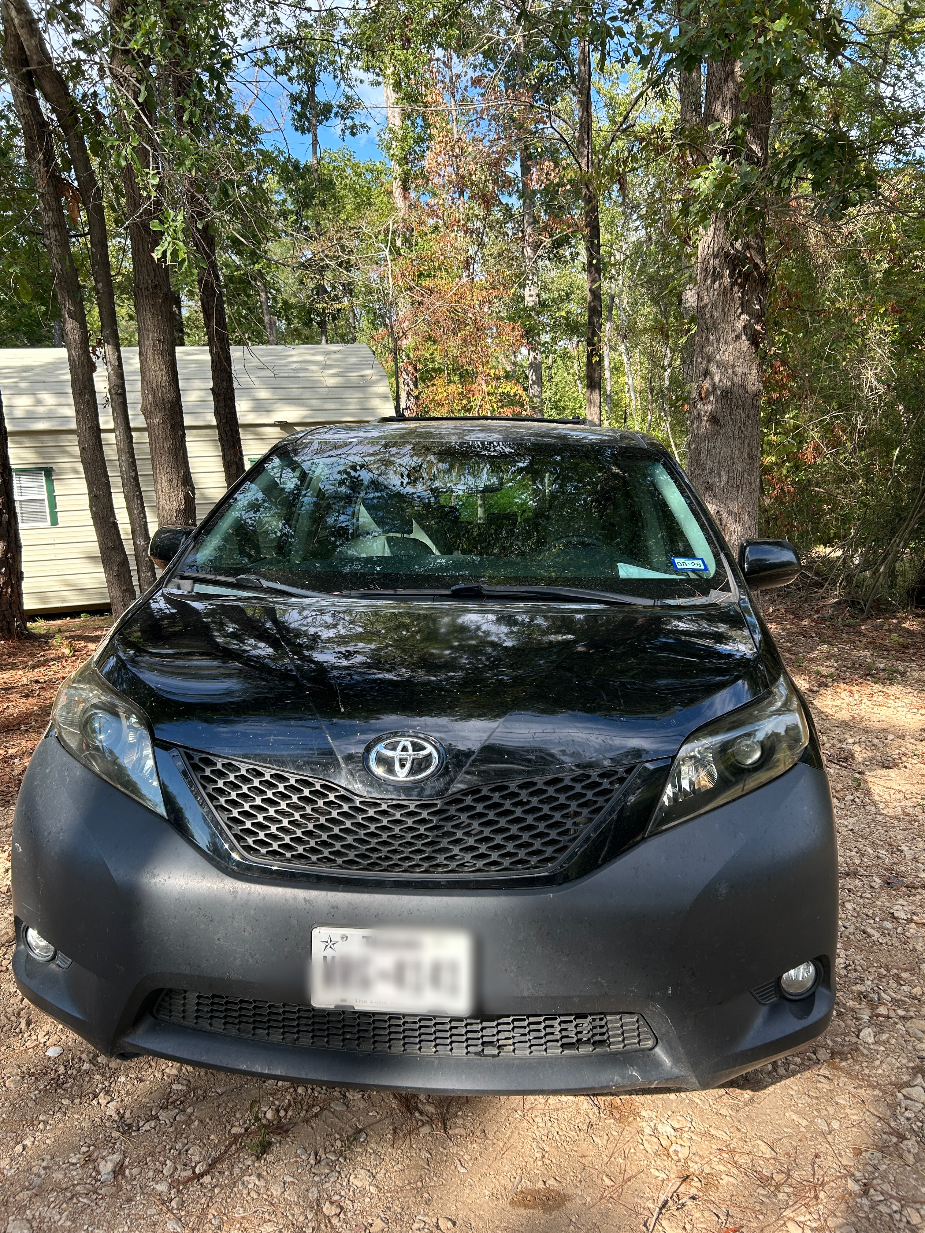 Used 2013 Toyota Sienna XLE FWD image 2