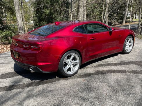 Used 2023 Chevrolet Camaro LT w/ Technology Package RWD image 1