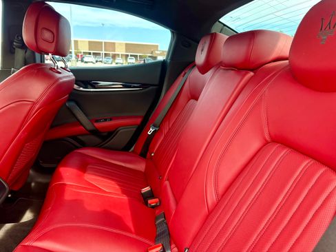Used 2018 Maserati Ghibli image 26