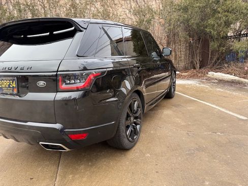 Used 2019 Land Rover Range Rover Sport HST image 9