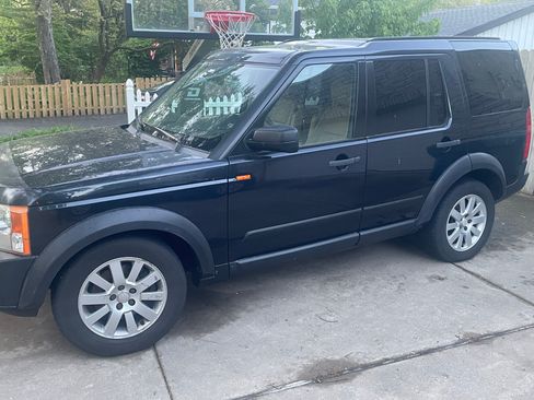 Used 2005 Land Rover LR3 SE AWD/4WD image 2