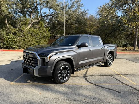 Used 2025 Toyota Tundra Limited image 1