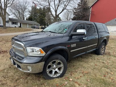 Used 2014 RAM 1500 Laramie w/ Convenience Group