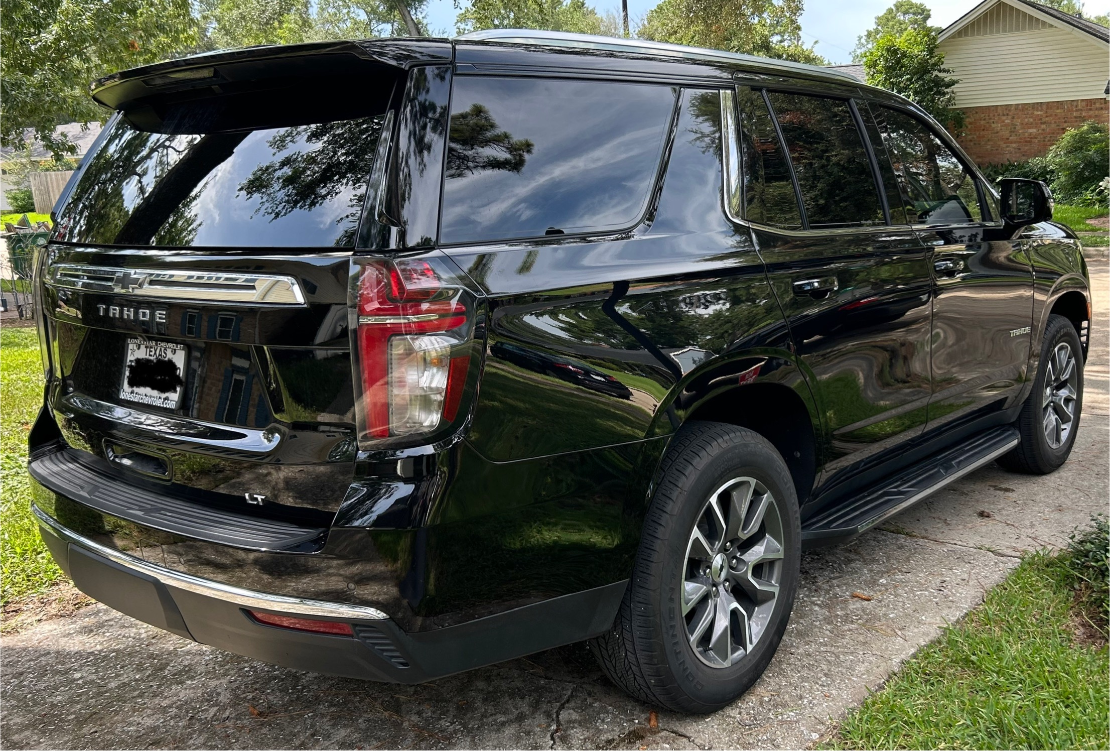 Used 2022 Chevrolet Tahoe LT w/ Luxury Package RWD image 6