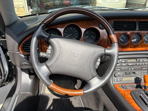 Used 1999 Jaguar XK8 Convertible RWD image 9