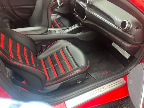 Used 2019 Ferrari Portofino Convertible 2D image 13