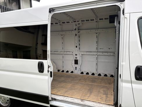 Used 2017 RAM ProMaster 2500 FWD image 10
