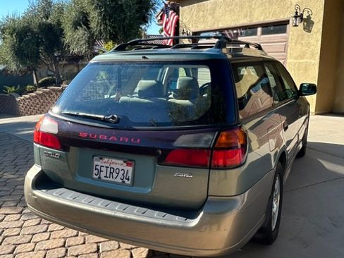 Used 2004 Subaru Outback Wagon AWD/4WD image 2