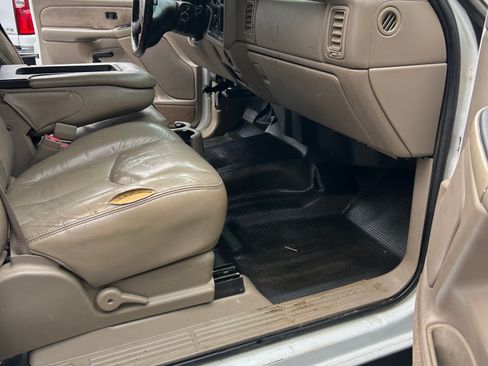 Used 2003 Chevrolet Silverado 2500 LS image 9