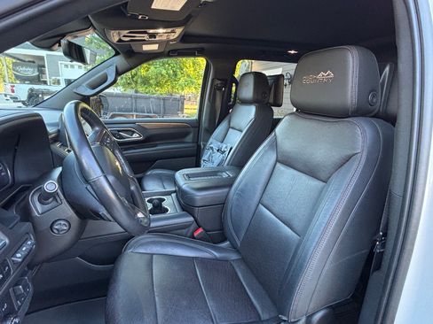 Used 2021 Chevrolet Suburban High Country AWD/4WD image 9