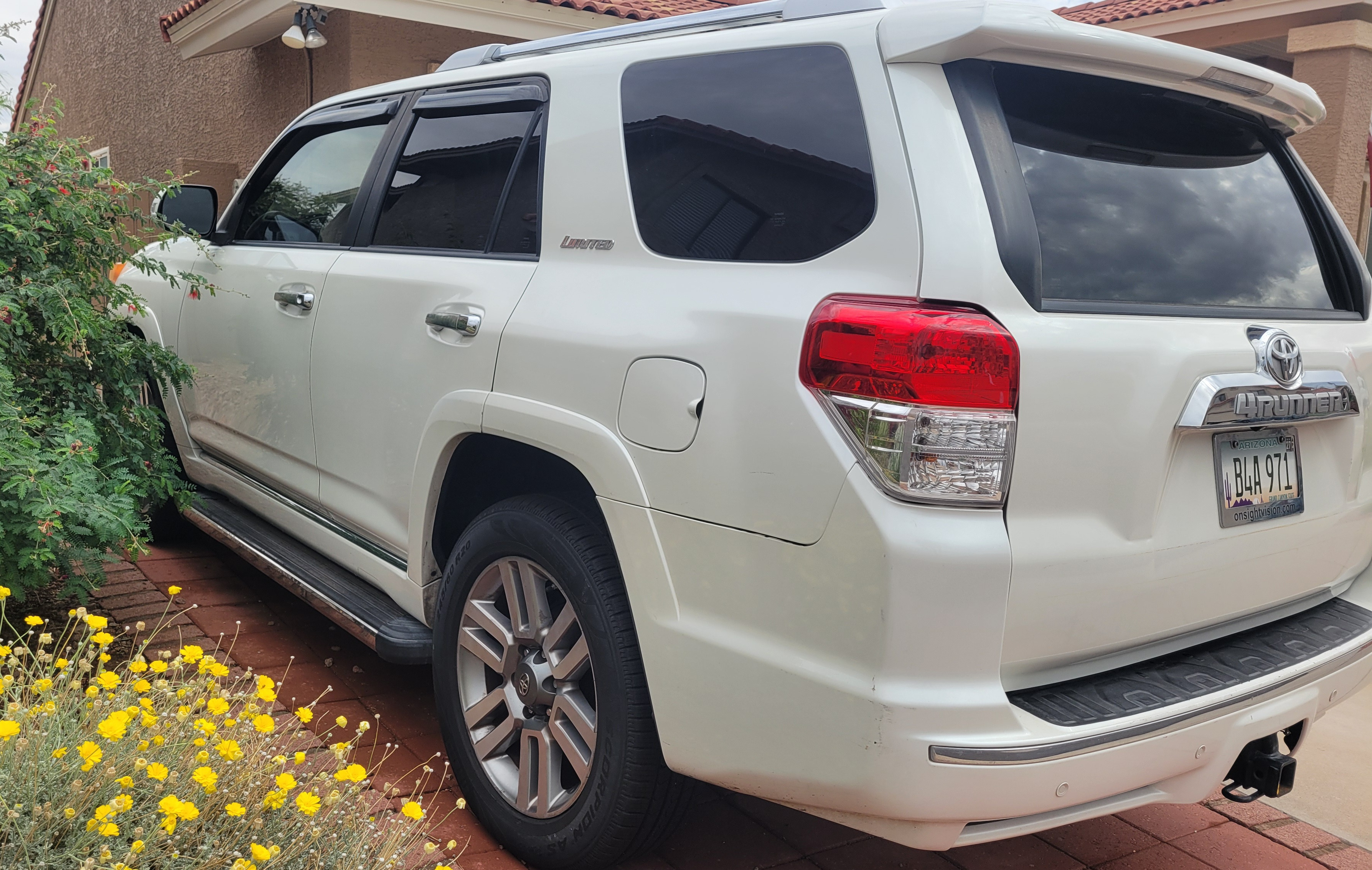 Used 2012 Toyota 4Runner Limited AWD/4WD image 25