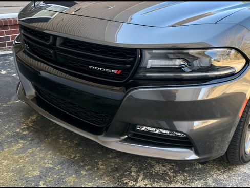 Used 2017 Dodge Charger SXT w/ Plus Group image 4