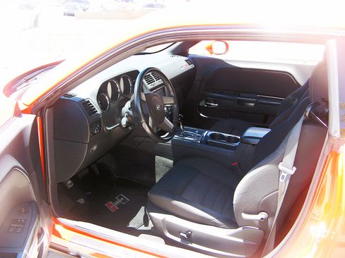 Used 2009 Dodge Challenger R/T image 11