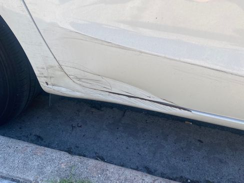 Used 2017 Kia Sedona LX w/ LX Essentials Premium Package image 5