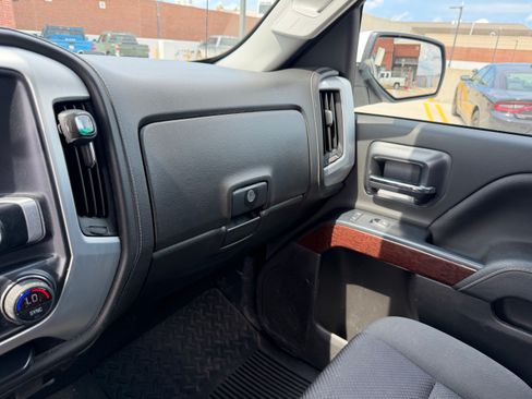 Used 2019 GMC Sierra 1500 SLE w/ SLE Value Package AWD/4WD image 13