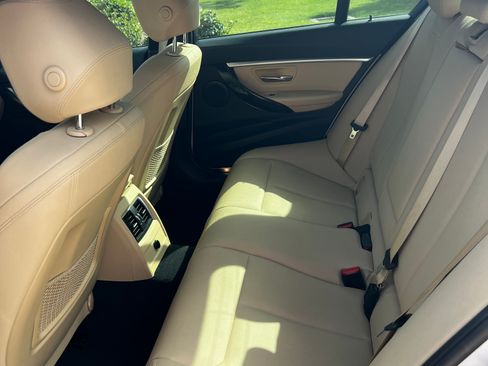 Used 2018 BMW 328d Sedan w/ Premium Package RWD image 13