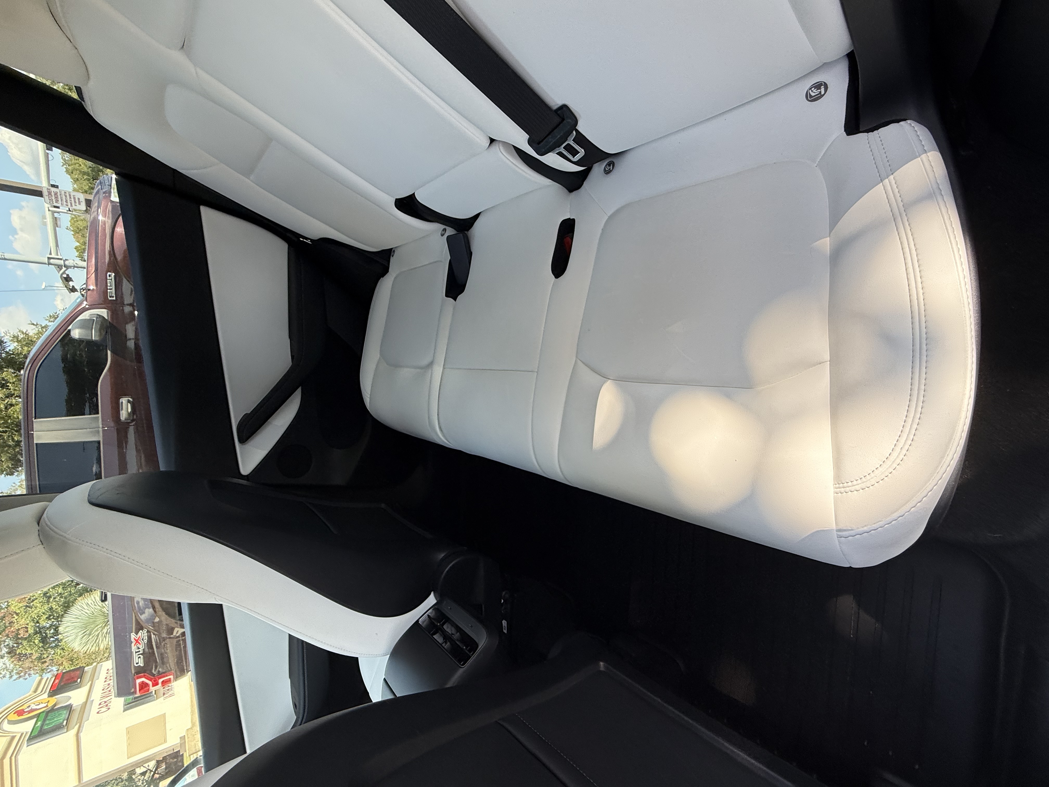 Used 2022 Tesla Model Y Long Range AWD/4WD image 8