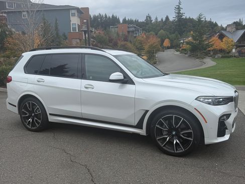Used 2019 BMW X7 xDrive50i w/ M Sport Package image 6