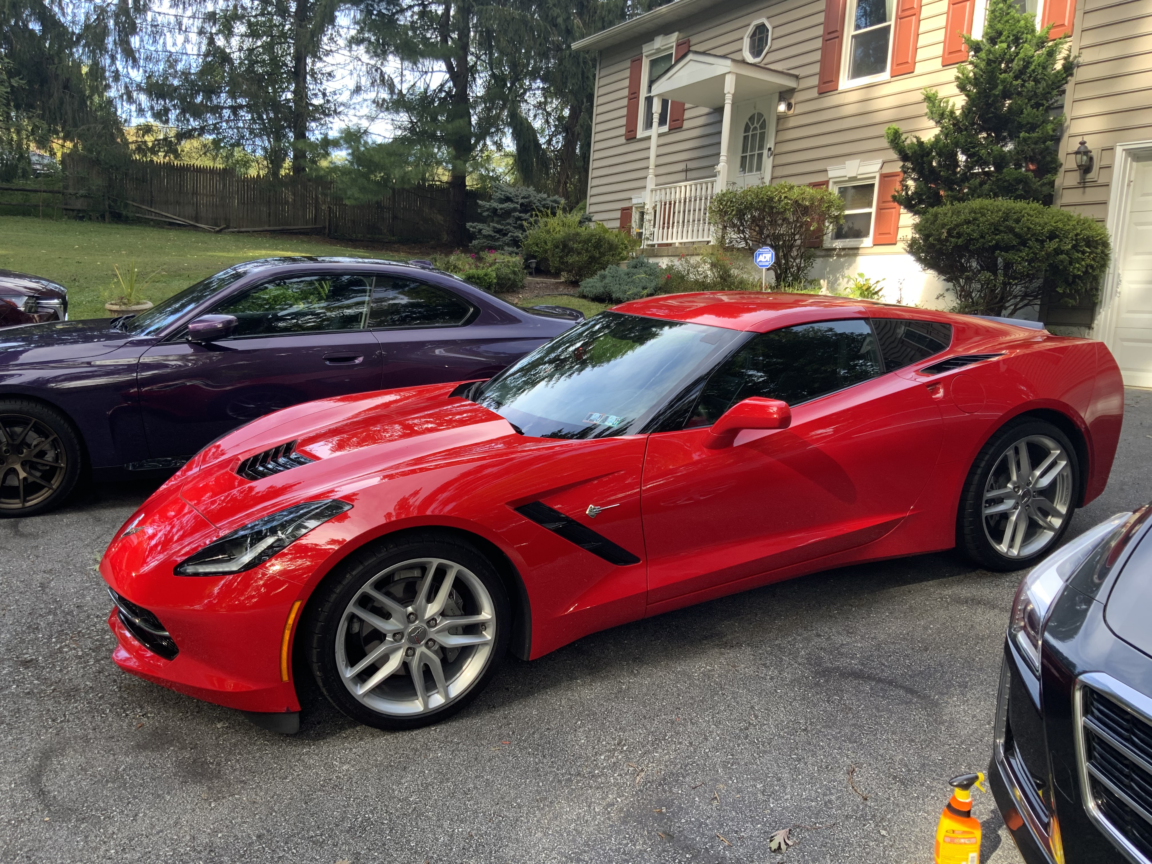 Used 2019 Chevrolet Corvette Stingray Coupe w/ 1LT RWD image 2