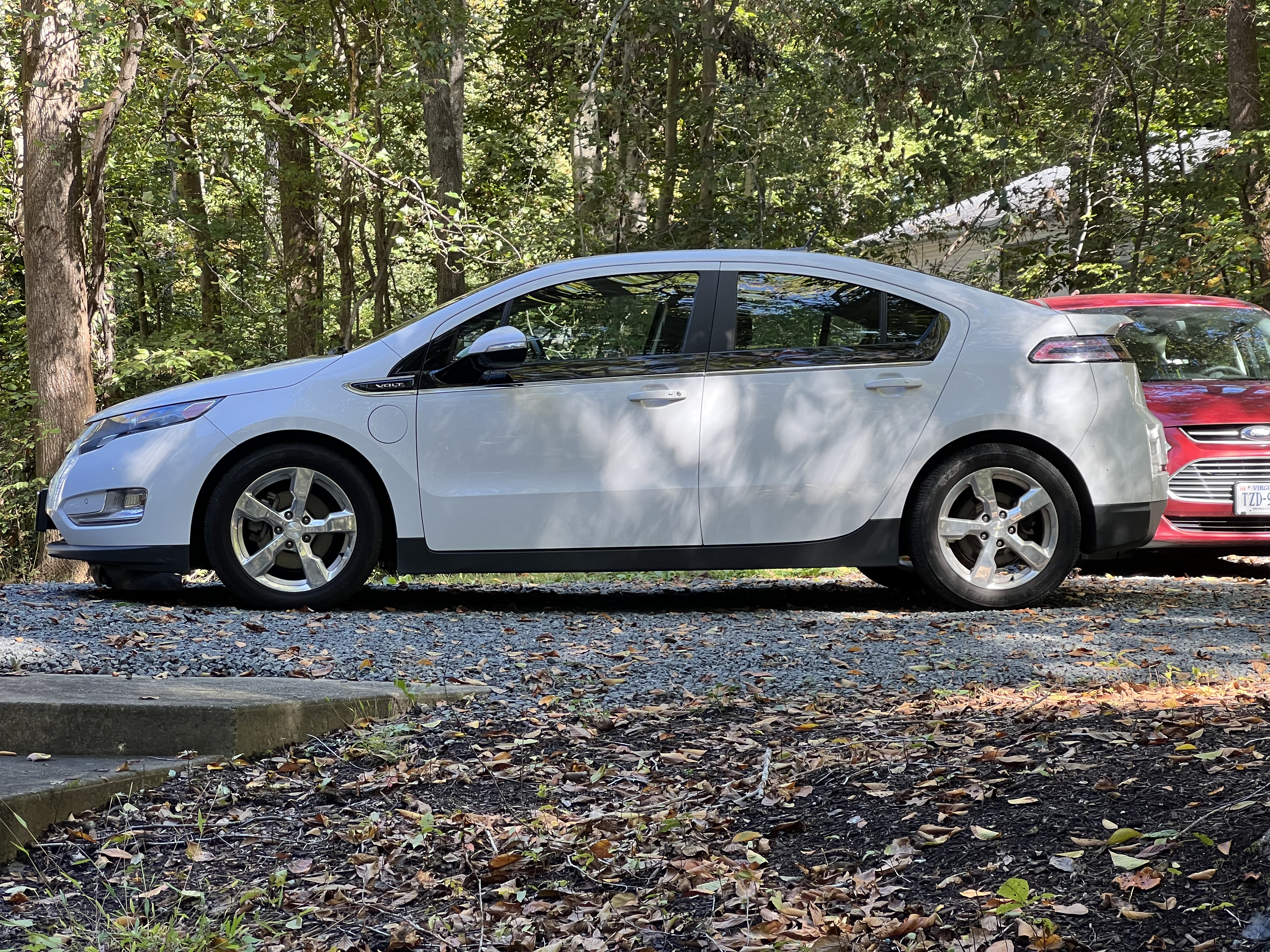 Used 2013 Chevrolet Volt Premium w/ Premium Trim Package FWD image 17