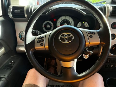 Used 2014 Toyota FJ Cruiser Sport Utility 2D w/ Trail Teams Ultimate Edition image 16