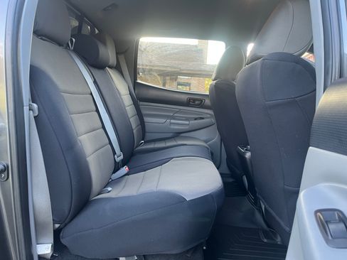 Used 2013 Toyota Tacoma PreRunner image 16