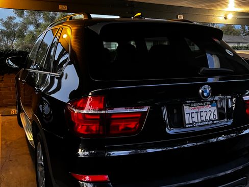 Used 2011 BMW X5 xDrive35i image 9