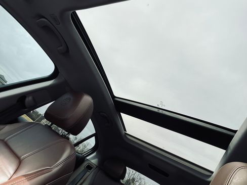 Used 2019 Alfa Romeo Stelvio Ti Lusso w/ Quick Order Package 22X Lusso image 22