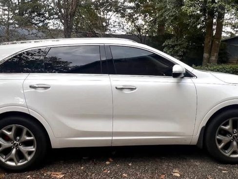Used 2019 Kia Sorento SX FWD image 2