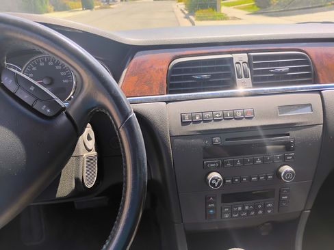 Used 2007 Buick LaCrosse CXS FWD image 10