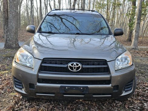 Used 2012 Toyota RAV4 Sport Utility 4D w/ Value Pkg image 2