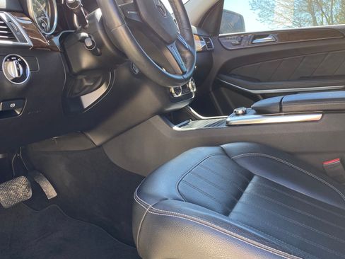 Used 2014 Mercedes-Benz GL 450 4MATIC w/ Lane Tracking Package image 11