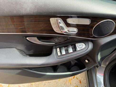 Used 2018 Mercedes-Benz GLC 300 image 10