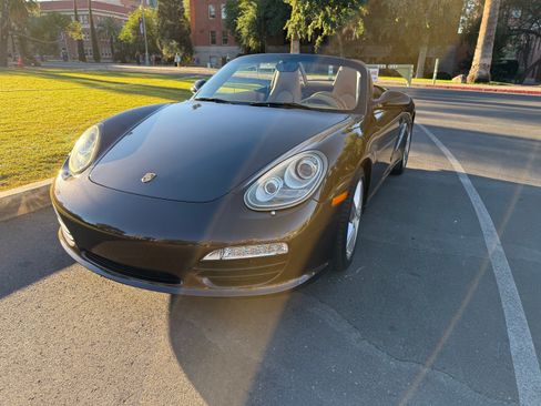 Used 2011 Porsche Boxster S image 2