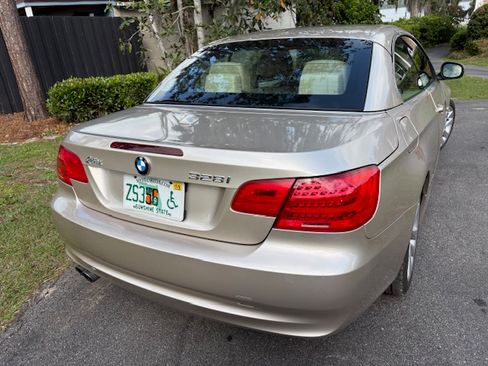 Used 2012 BMW 328i Convertible image 2