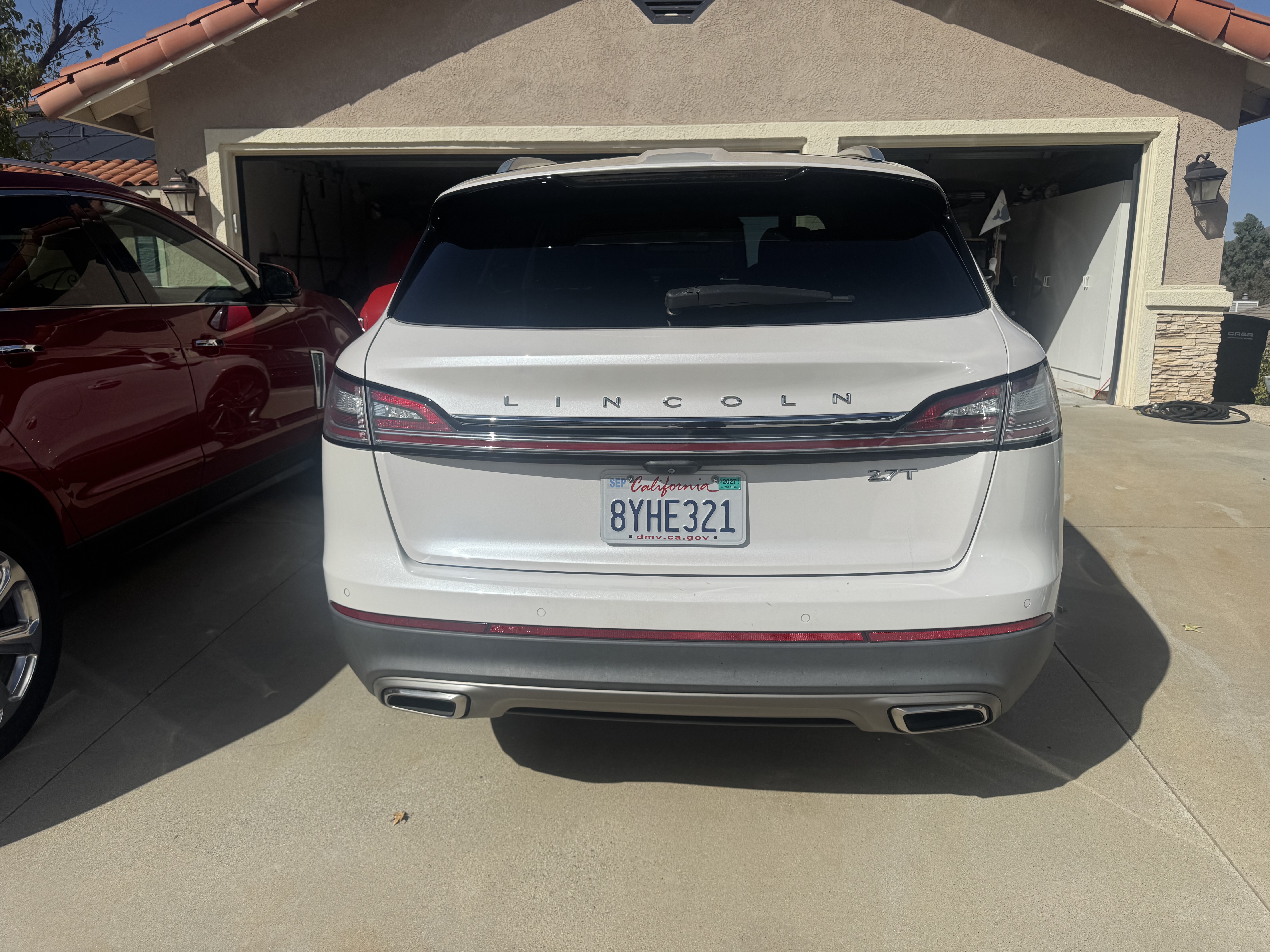 Used 2019 Lincoln Nautilus Reserve w/ Ultimate Package FWD image 2