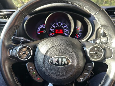 Used 2015 Kia Soul ! w/ Umber Package 1 image 12