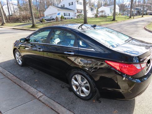 Used 2012 Hyundai Sonata Limited w/ Navigation Pkg image 12
