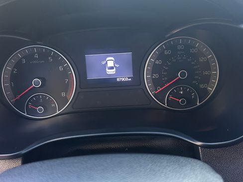 Used 2020 Kia Optima LX image 9