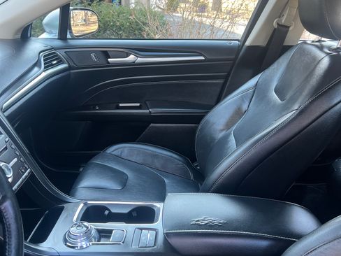 Used 2017 Ford Fusion Titanium image 19