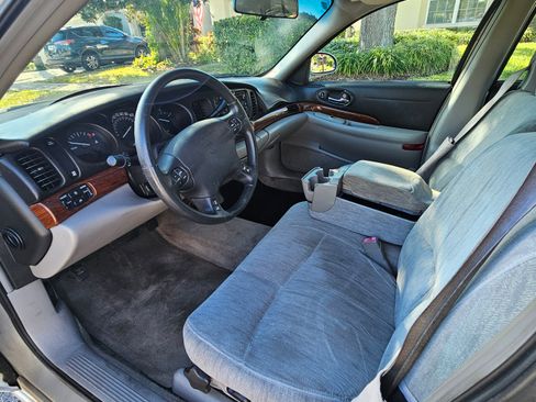 Used 2004 Buick Le Sabre Custom image 9
