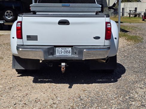 Used 2006 Ford F550 176 W.B. 4D image 4