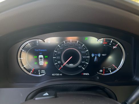 Used 2017 Cadillac Escalade Premium Luxury image 12