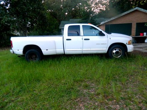 Used 2004 Dodge Ram 3500 Truck SLT w/ Sport Appearance Group image 2