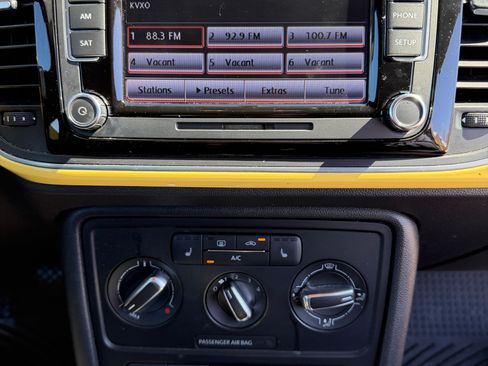 Used 2014 Volkswagen Beetle 1.8T image 29